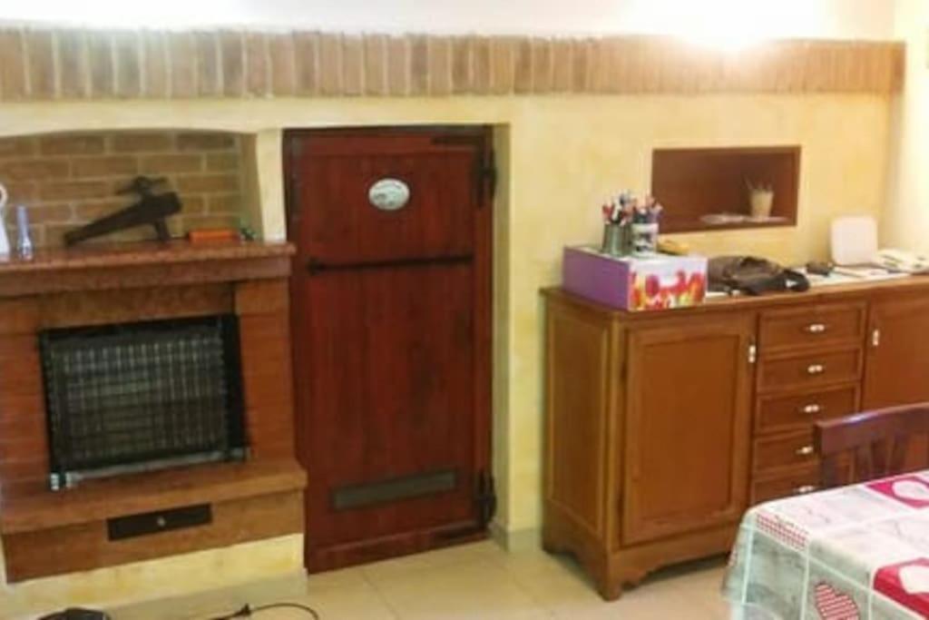 Residenza Nel Borgo Romano 멘타나 외부 사진